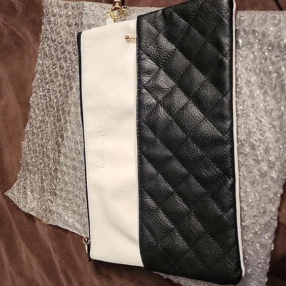 A beautiful Kohgendo Clutch with handle NWOT Black and White 👝 - Picture 1 of 5